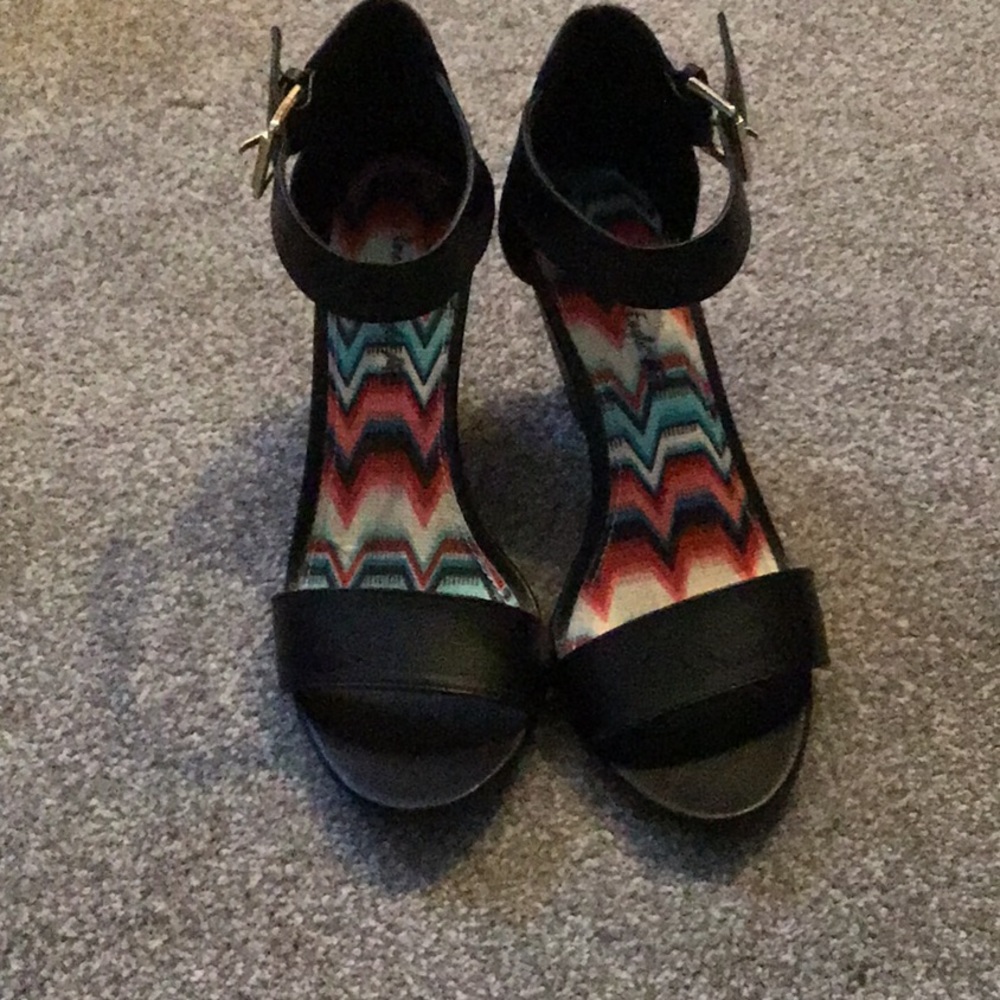 American Eagle wedge heel